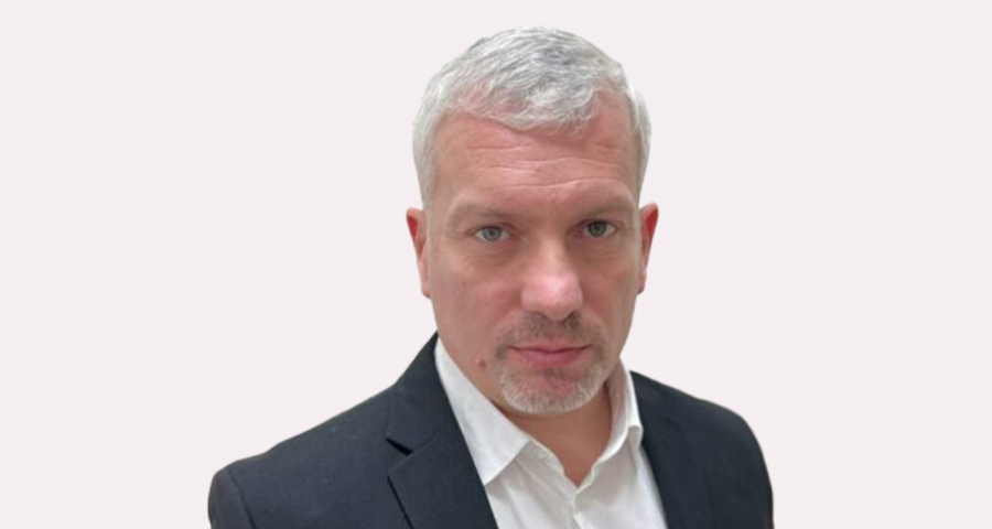 Портрет руководителя проектов AXELOT CONSULT Романа Кустова